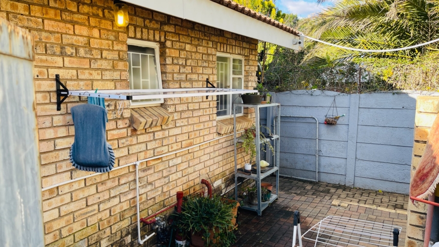 2 Bedroom Property for Sale in Potchefstroom South North West
